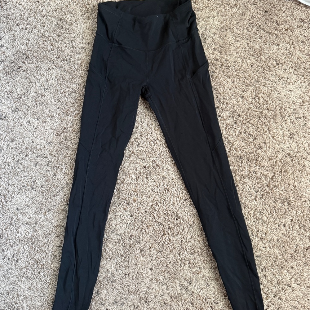 Black lululemon leggings